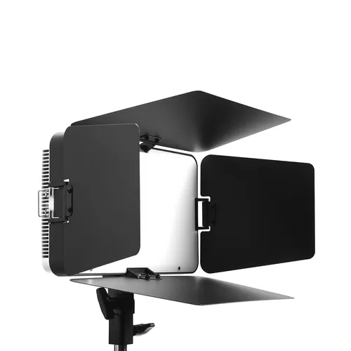 Aputure amaran Pano 60c Barndoors