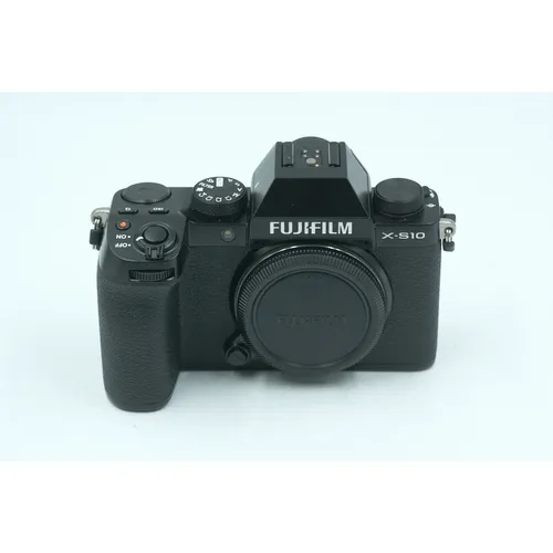 Used Fuji X-S10 body