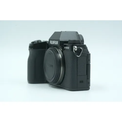Used Fuji X-S10 body