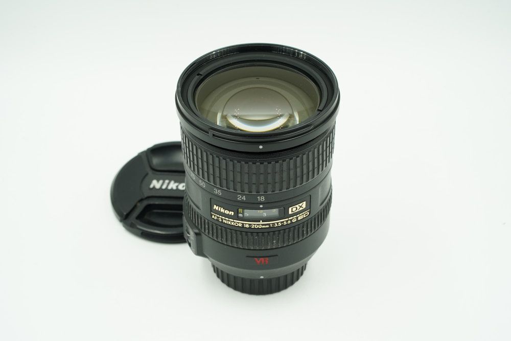 Nikon AF-S DX Nikkor 18-200mm f/3.5-5.6G IF-ED VR